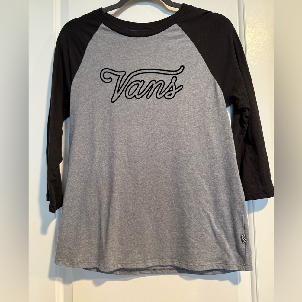 Vans Gray and Black Crew Neck Tee with Logo detailing - Great Condition